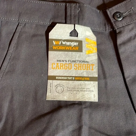 Wrangler Cargo Chino Shorts, Gray, Size: 32x12, NWT!! - Picture 4 of 8